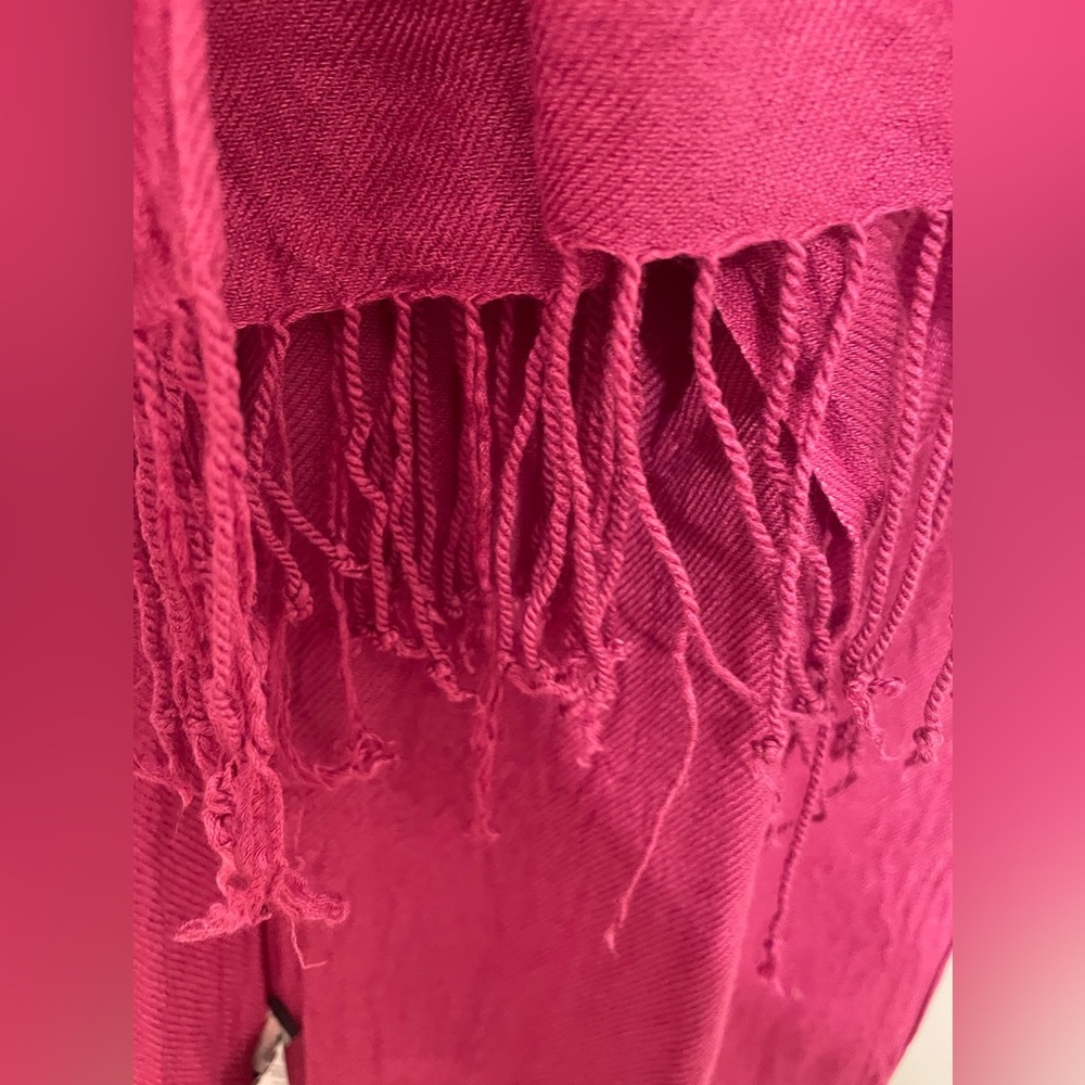 LE CHATEAU: Scarf - Picture 3 of 5